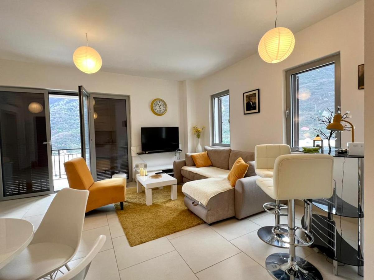 Lavender Bay Apartment C23 Котор Екстер'єр фото