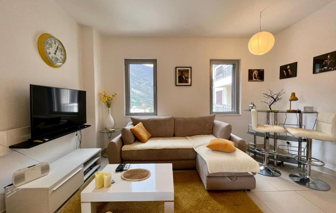 Lavender Bay Apartment C23 Котор Екстер'єр фото